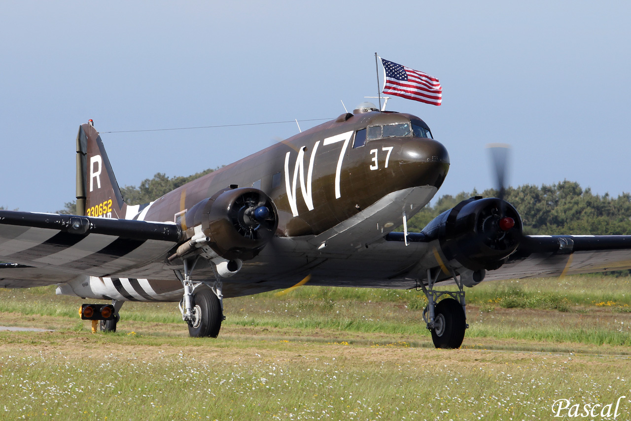 Douglas C-47A N345AB "W 7" à Rennes le 09 juin 2014 Cms-12-copie-45f8cac